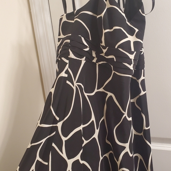 ANN TAYLOR 100% Silk Giraffe Print Halter Dress Size 0. - Picture 16 of 16